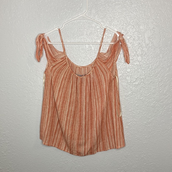 Off the shoulder blouse. - Picture 3 of 8